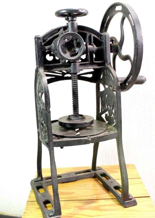 Tools Vintage cast iron press Gilitwala Manufacturing works